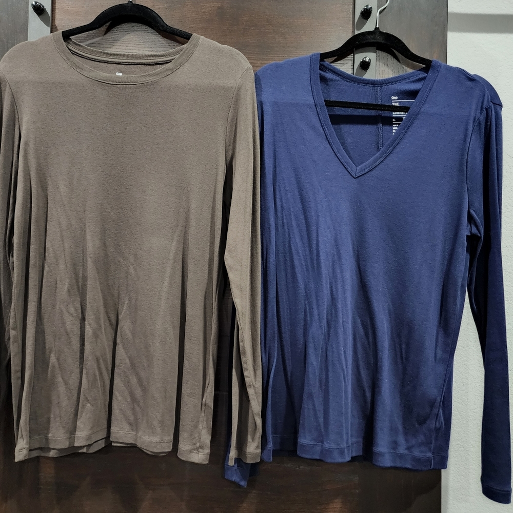 Gap long sleeve shirts. Lot of 2. Size XL.